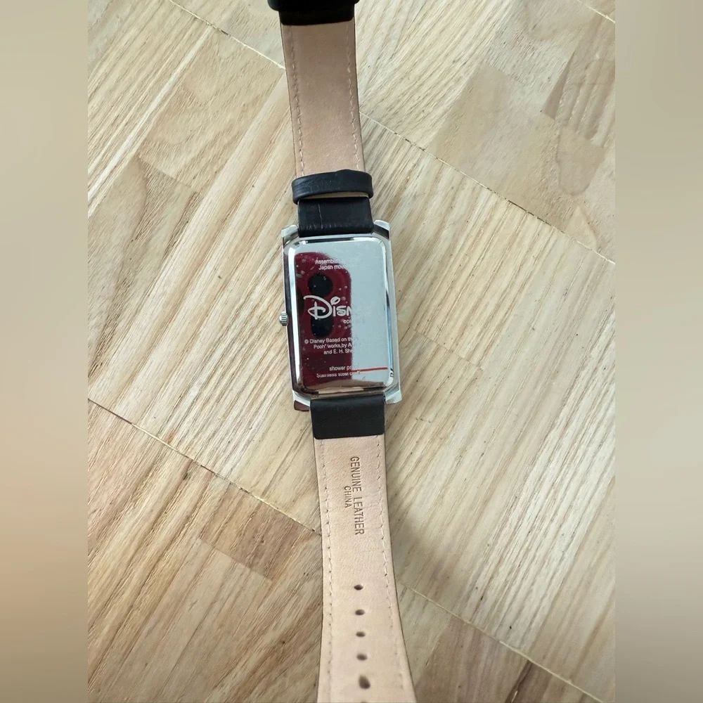 Rare Vintage R.N.K.P. Disney Winnie the Pooh curvex watch NEW BATTERY